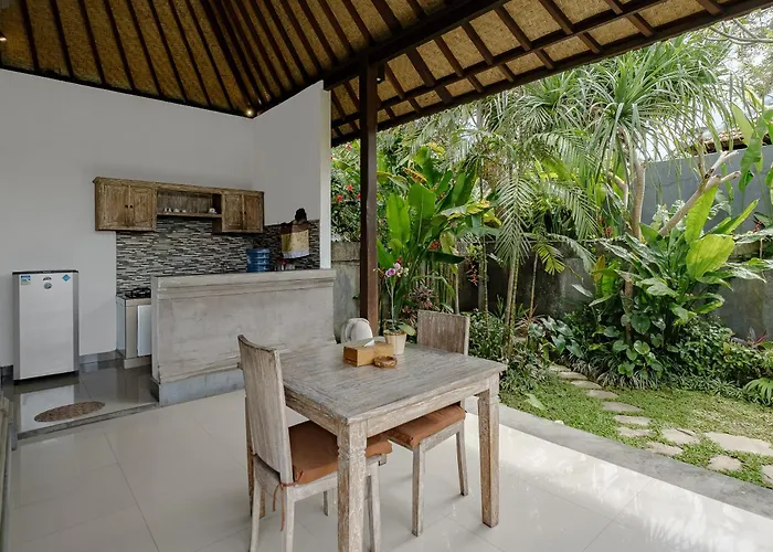 Villa Pratiwi *